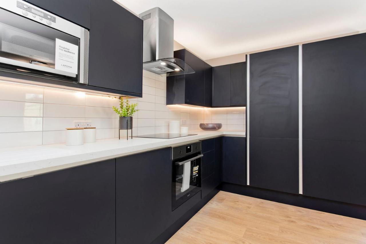 Modern City Centre 2 Bedroom 2 Bathroom Apartments, Main Door Ground With Private Parking 에든버러 외부 사진